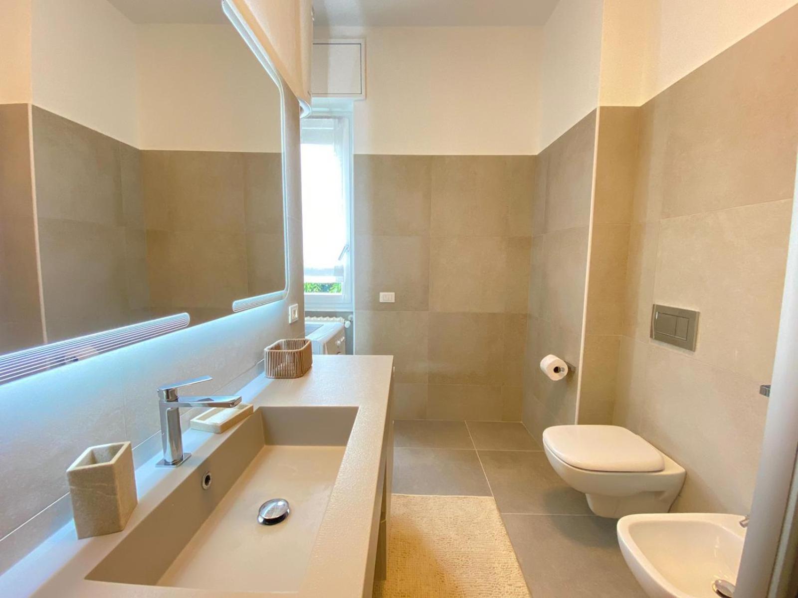House By Naty Apartment เบรเชีย ภายนอก รูปภาพ